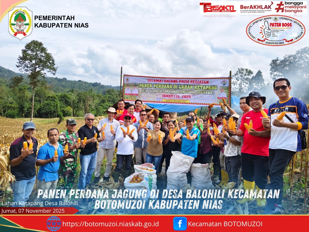 BUPATI NIAS PANEN PERDANA JAGUNG DI DESA BALOHILI KECAMATAN BOTOMUZOI